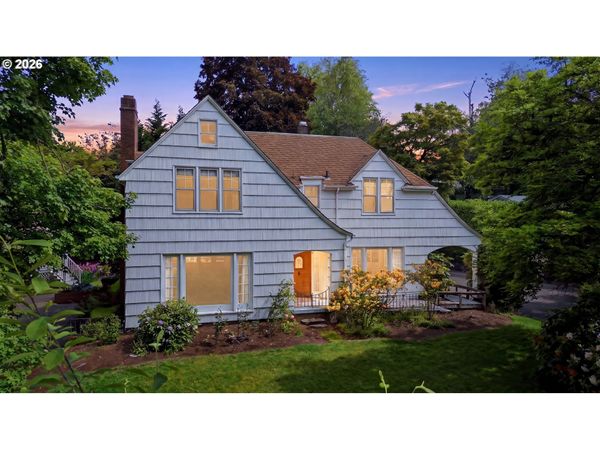 3921 SE LAKE RD, Milwaukie, OR 97222