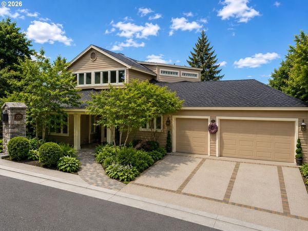221 SW MOONRIDGE PL, Portland, OR 97225
