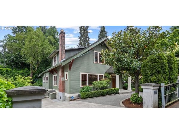 2328 SW BROADWAY DR, Portland, OR 97201