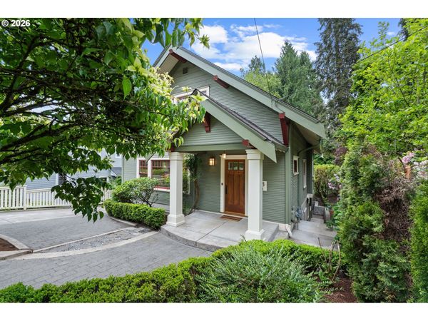 2328 SW BROADWAY DR, Portland, OR 97201