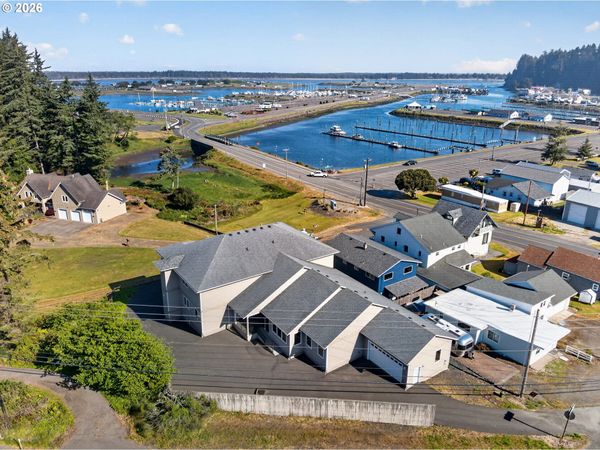 954 BEACH BLVD, Winchester Bay, OR 97467
