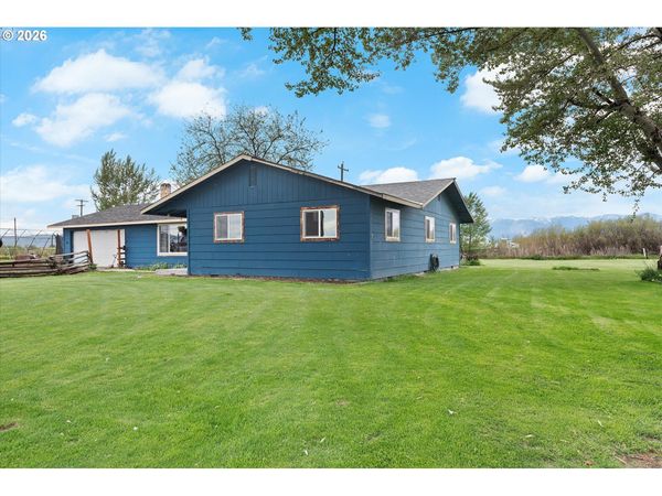 20352 S AIRPORT LN, Baker City, OR 97814