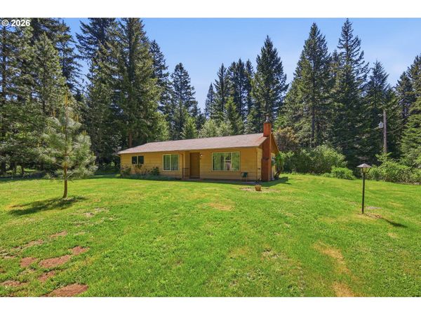 49782 HUCKLEBERRY RD, Oakridge, OR 97463