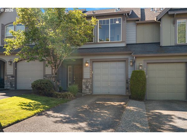 16255 SE SCORIA LN, Damascus, OR 97089