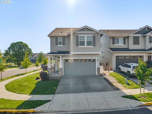 2706 NW ERIC DR, McMinnville, OR 97128