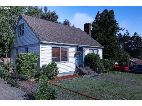 3614 SHERMAN AVE, North Bend, OR 97459