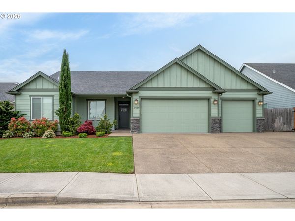 740 E ROOSEVELT ST, Carlton, OR 97111