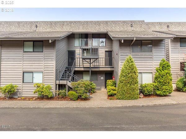 3500 NE WEST DEVILS LAKE RD, Unit 15, Lincoln City, OR 97367