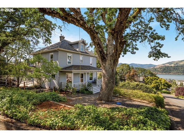 516 7TH ST, Hood River, OR 97031