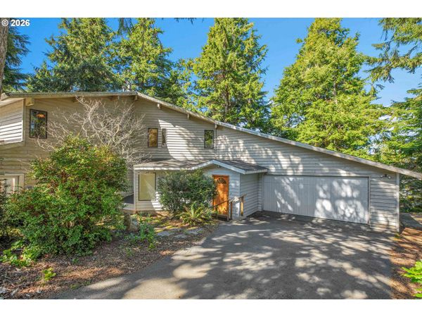 527 Eagles Nest LN, Gleneden Beach, OR 97388