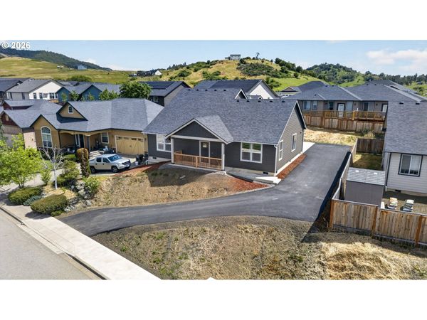 2581 BROCKWAY RD, Winston, OR 97496