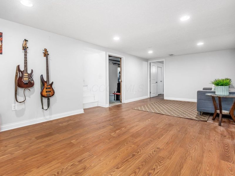 5716 N Meadows Boulevard, Columbus, OH 43229 Photo 11