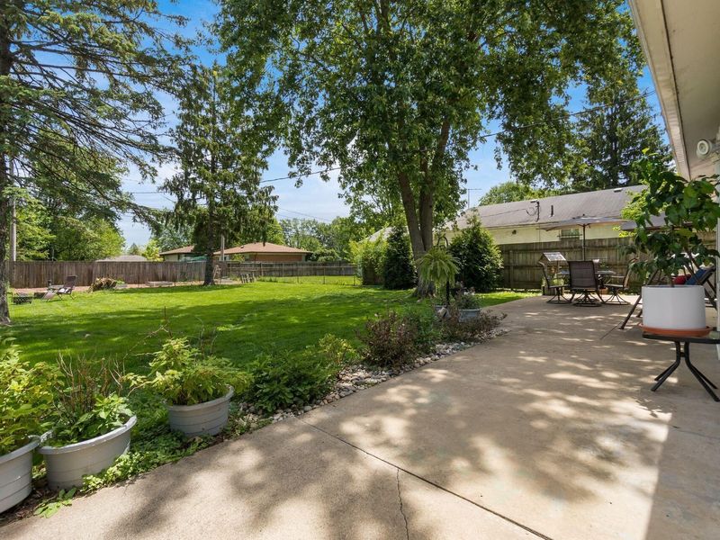 5716 N Meadows Boulevard, Columbus, OH 43229 Photo 17