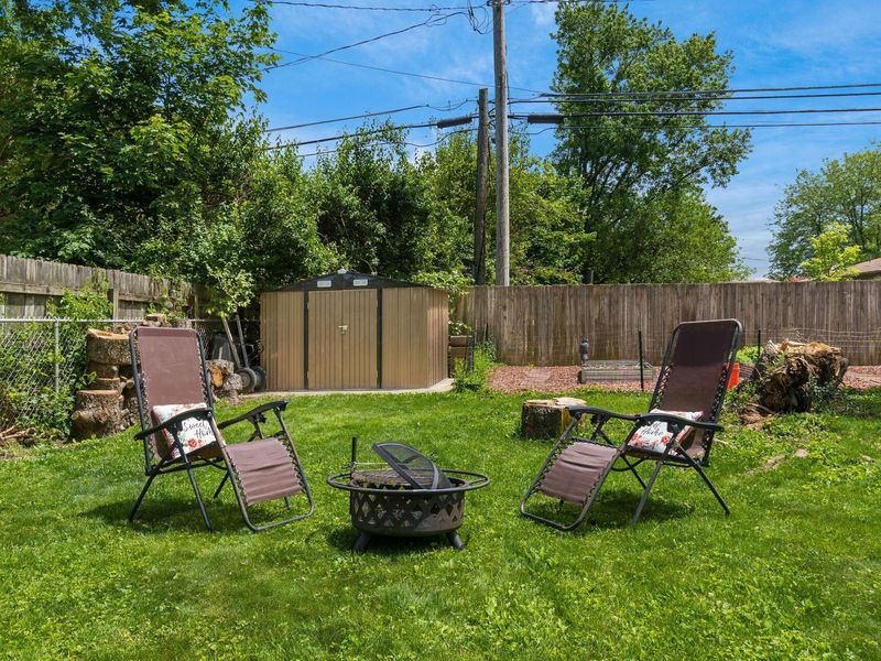 5716 N Meadows Boulevard, Columbus, OH 43229 Photo 18