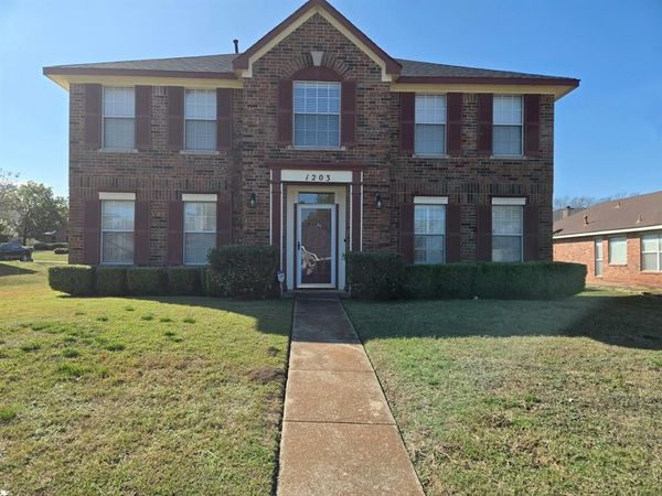 1203 White Drive, Cedar Hill, TX 75104