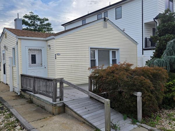 724 E Park Avenue , Long Beach, NY 11561