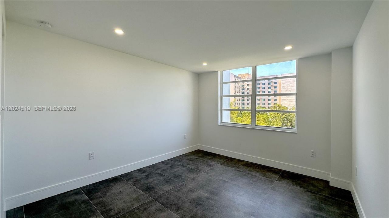 2780 NE 183rd St , Unit 701, Aventura, FL 33160 Photo