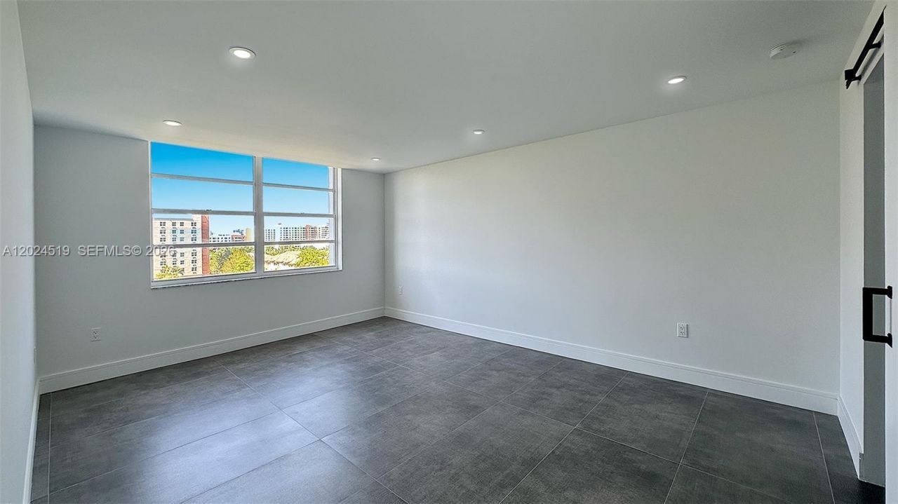 2780 NE 183rd St , Unit 701, Aventura, FL 33160 Photo