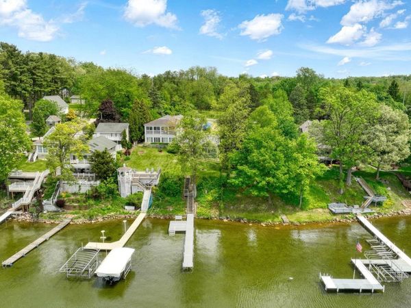4834 Round Lake , Manitou Beach, MI 49253