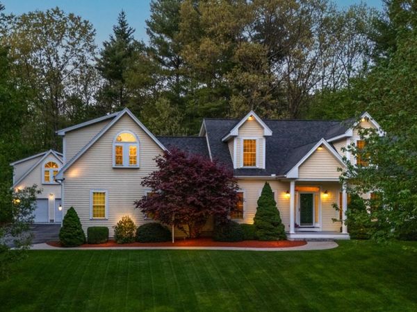 5 Glastombury Drive, Sandown, NH 03873