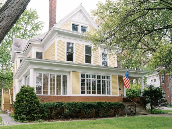 2401 Robinwood Avenue, Toledo, OH 43620