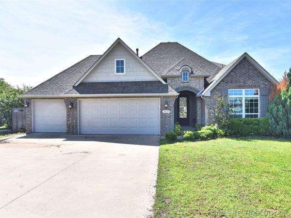 2620 W 116th Place S, Jenks, OK 74137