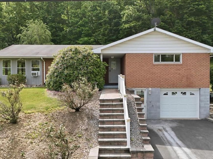 199 Buser Street, Ridgeley, WV 26753 Main Photo