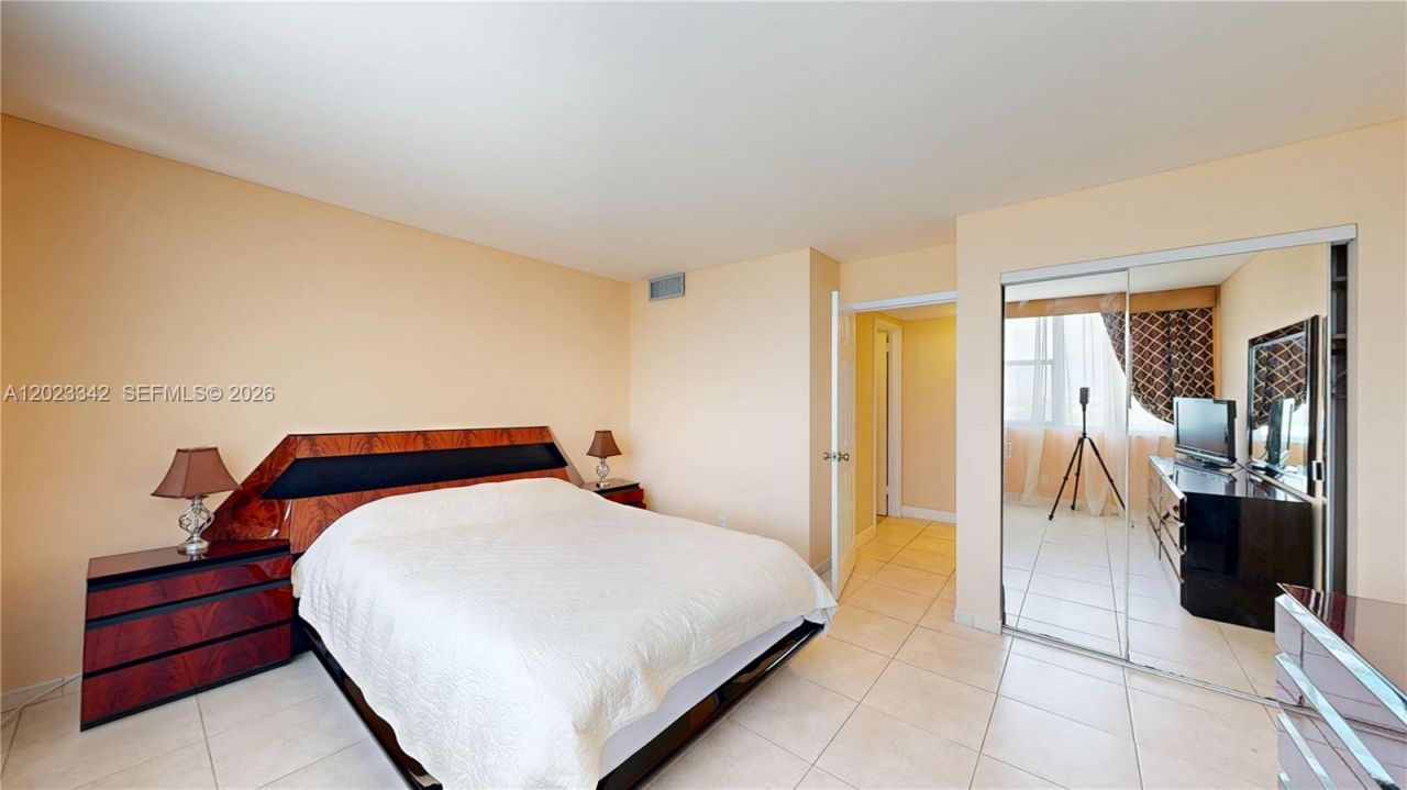3140 S Ocean Dr , Unit 1210, Hallandale Beach, FL 33009 Photo