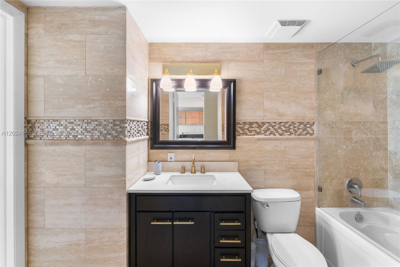 350 S Miami Ave , Unit 2515, Miami, FL 33130 Photo
