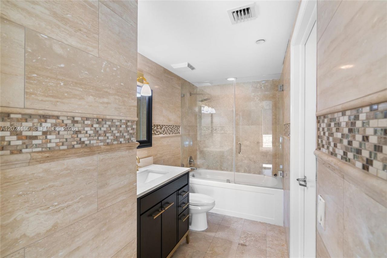 350 S Miami Ave , Unit 2515, Miami, FL 33130 Photo