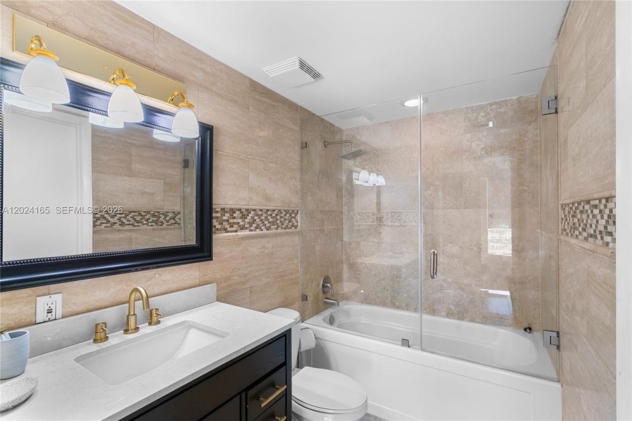 350 S Miami Ave , Unit 2515, Miami, FL 33130 Photo