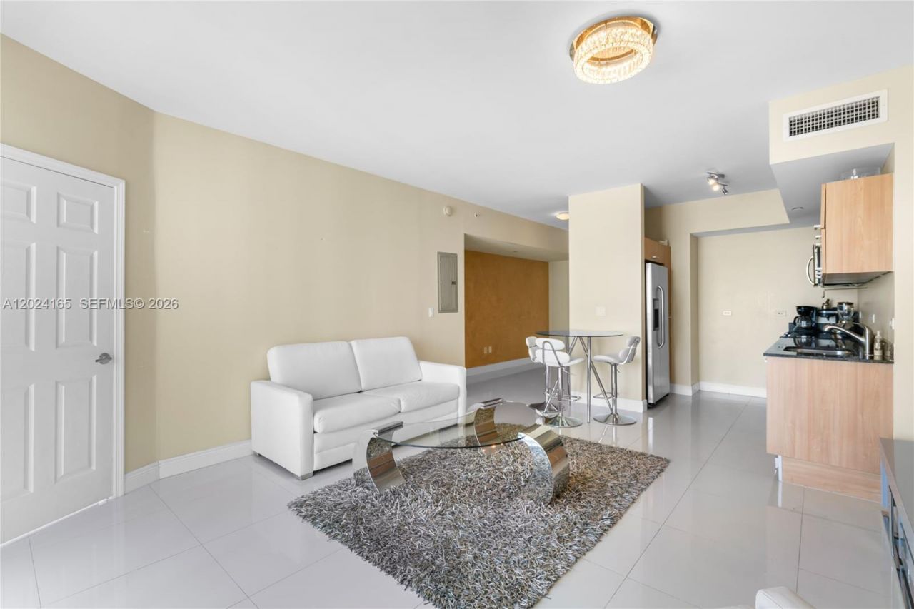 350 S Miami Ave , Unit 2515, Miami, FL 33130 Photo