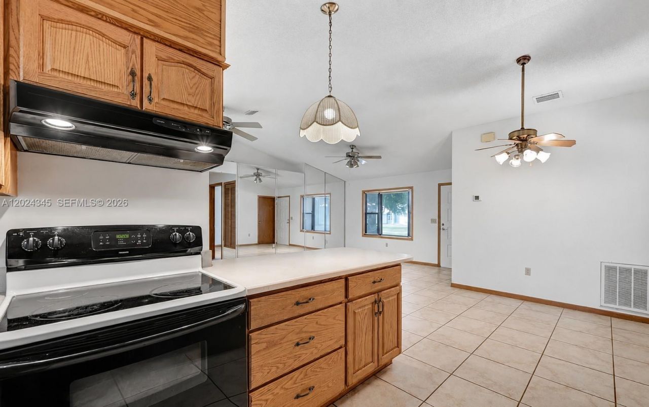 112 SE Vin Rose Cir , Palm Bay, FL 32909 Photo