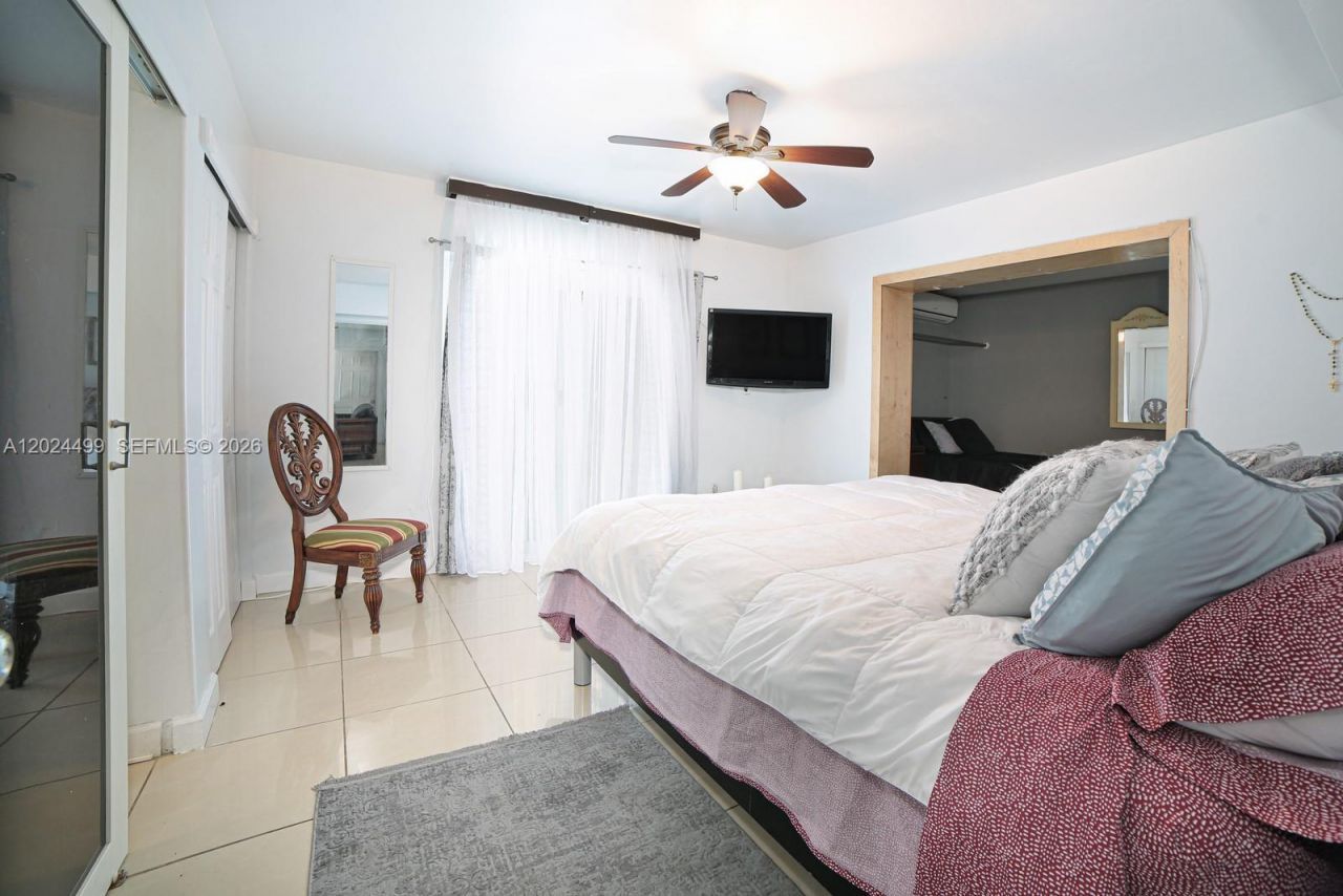 1380 71st St , Miami Beach, FL 33141 Photo