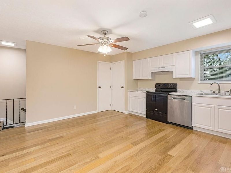 8358 Washington Village Drive, Centerville, OH 45458 Photo 13