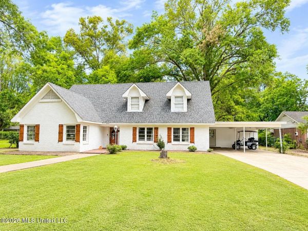 409 E Park Avenue, Greenwood, MS 38930