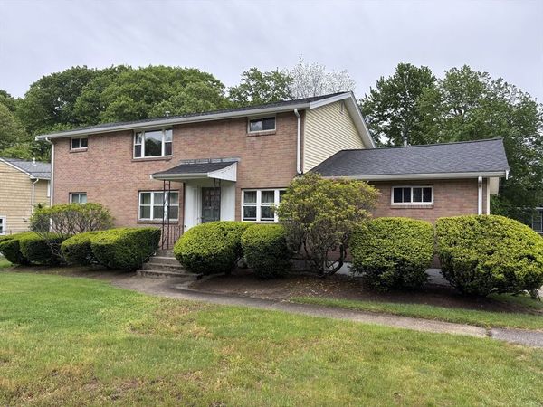 588 Walpole St., Unit 2nd fl, Norwood, MA 02062