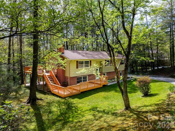 145 Jeter Mountain Road , Hendersonville, NC 28739