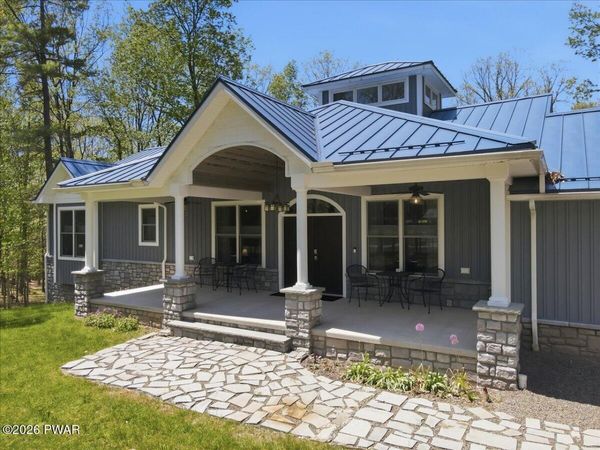 115 Ridgewood Lane, Hawley, PA 18428
