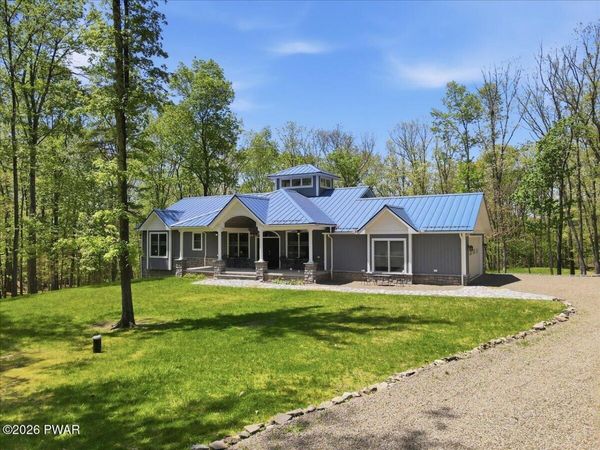 115 Ridgewood Lane , Hawley, PA 18428