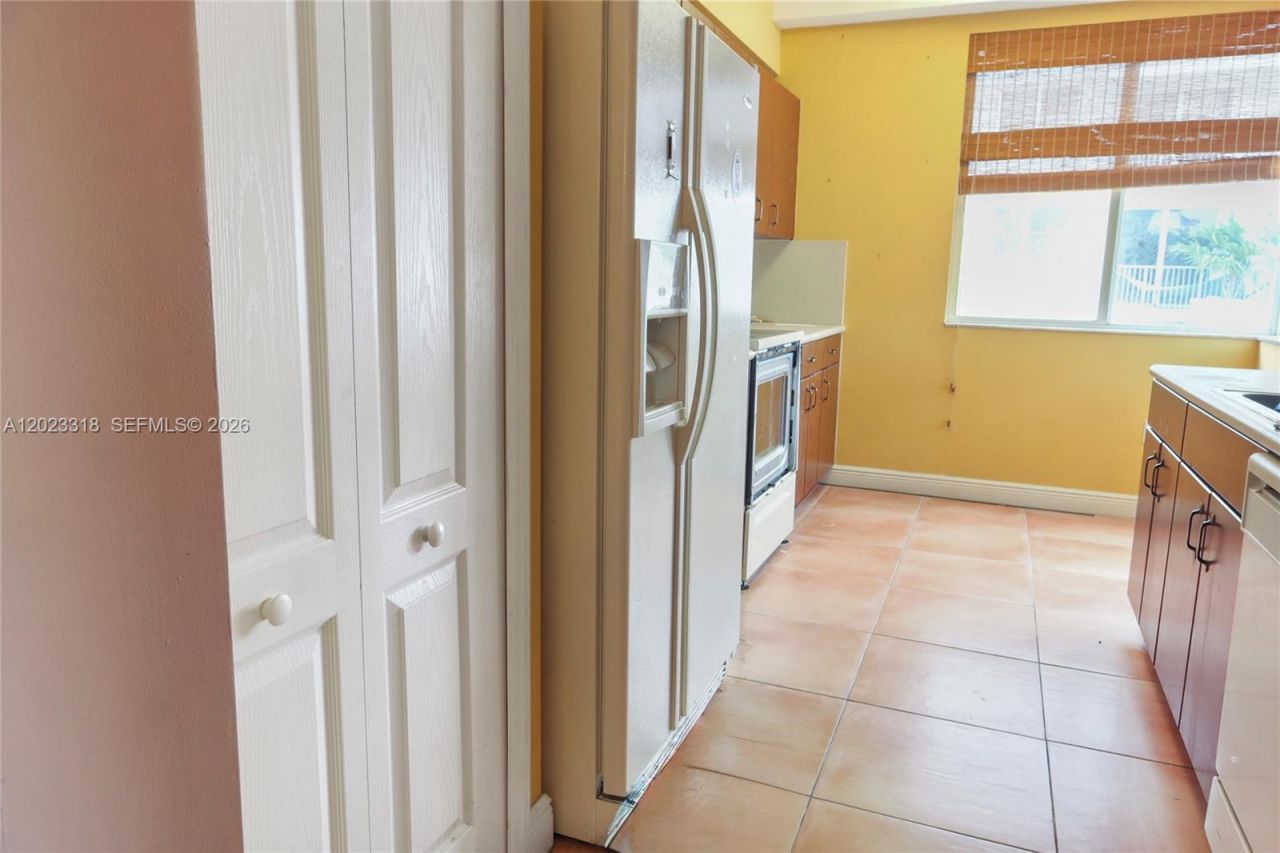 2550 SW 27th Ave , Unit 301, Miami, FL 33133 Photo