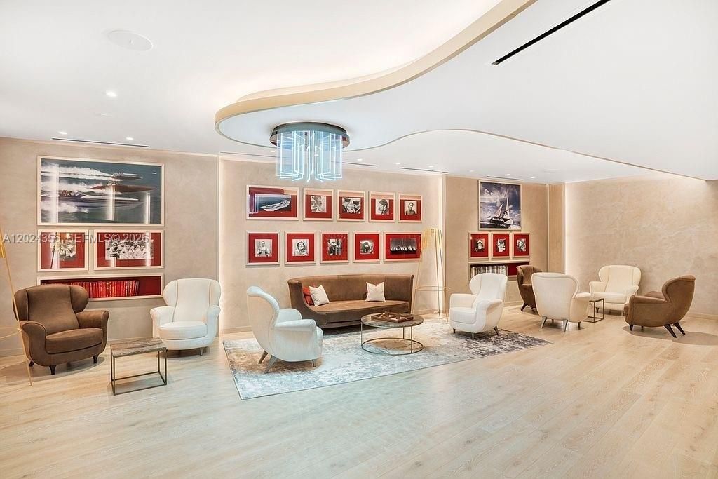 1000 Brickell Plz, Unit 2108, Miami, FL 33131 Photo