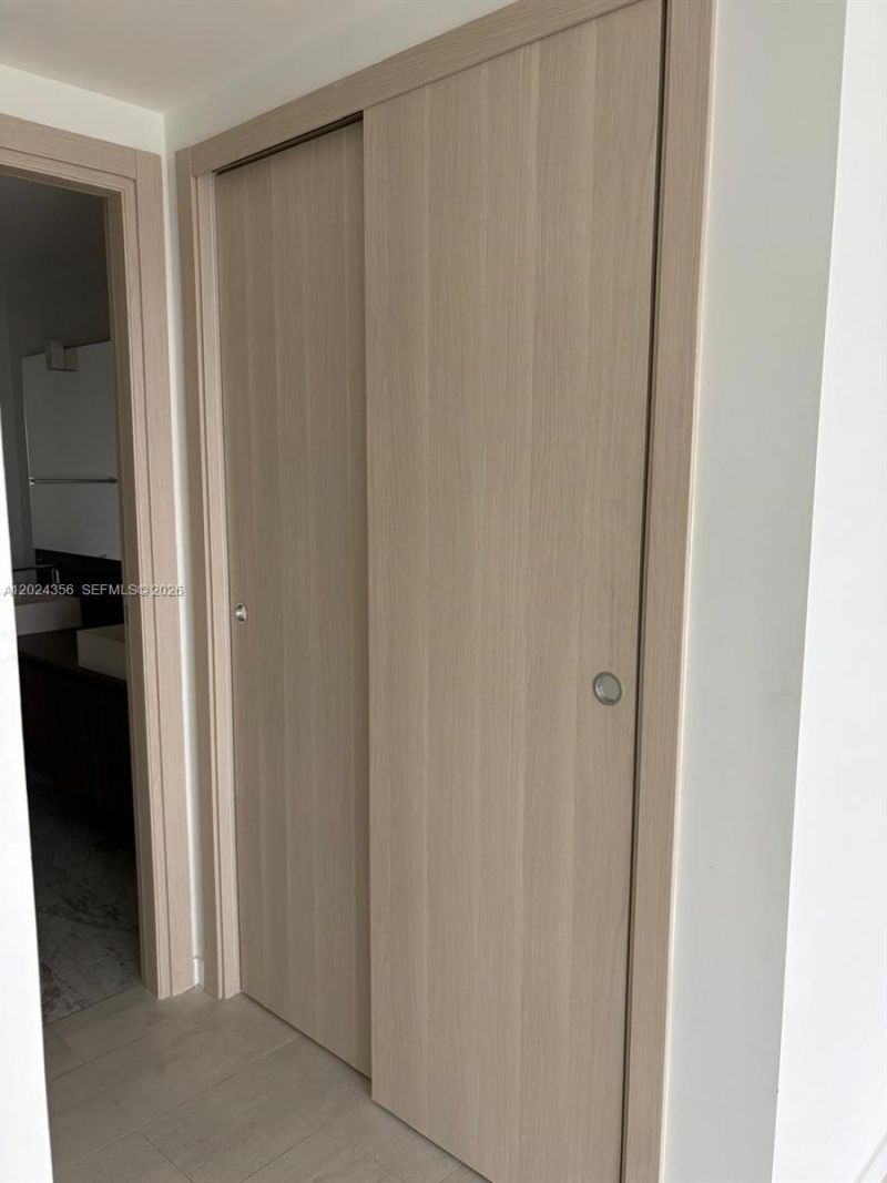 1000 Brickell Plz, Unit 2108, Miami, FL 33131 Photo