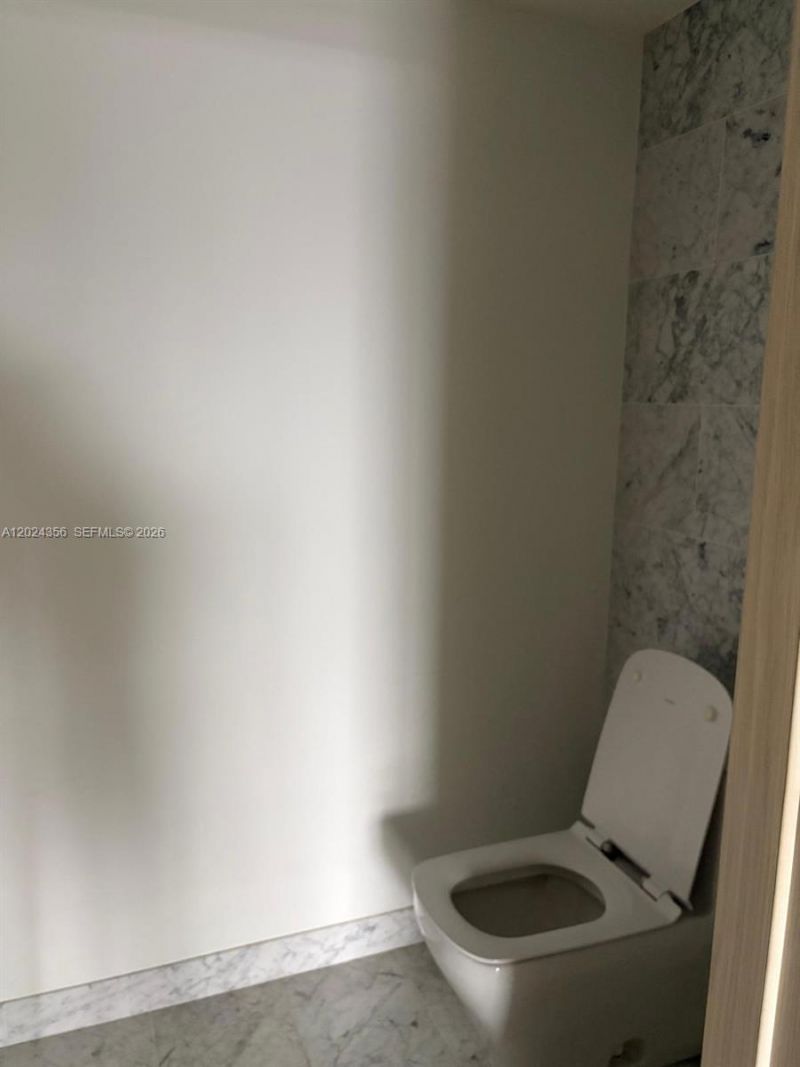 1000 Brickell Plz, Unit 2108, Miami, FL 33131 Photo
