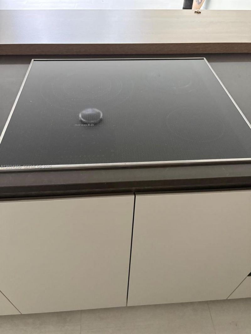 1000 Brickell Plz, Unit 2108, Miami, FL 33131 Photo