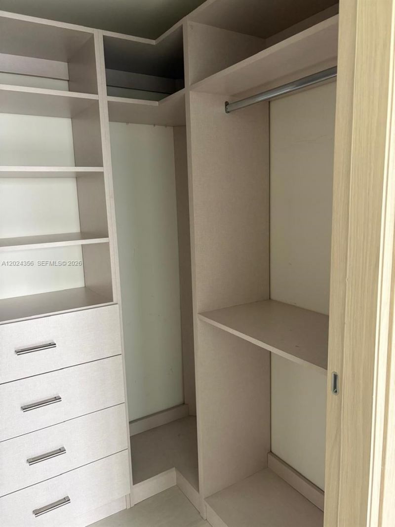 1000 Brickell Plz, Unit 2108, Miami, FL 33131 Photo