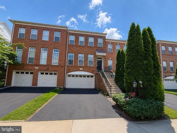 24697 SILTSTONE SQUARE, ALDIE, VA 20105