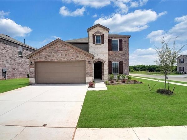 16000 Isles Drive, Fort Worth, TX 76052