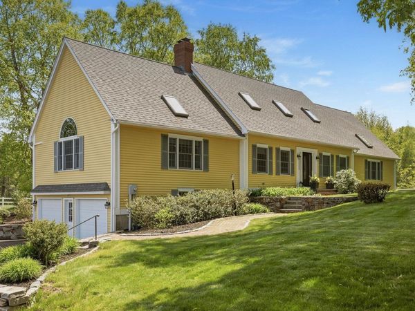 21 Willowbrook Avenue, Greenland, NH 03840