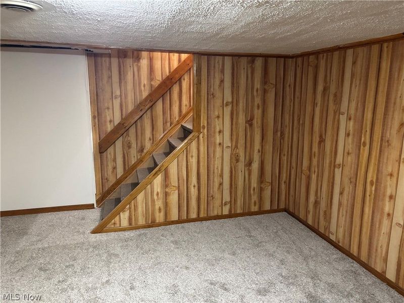 300 Henry, East Liverpool, OH 43920 Photo 13